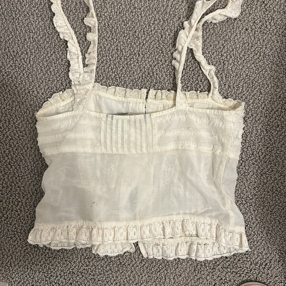 White ruffle + lace top - Picture 4 of 5